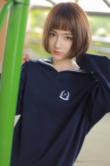 火辣辣的美发店
